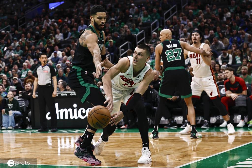 开云体育下载-雄鹿逆转凯尔特人B队，阿德巴约一己之力扛起全队