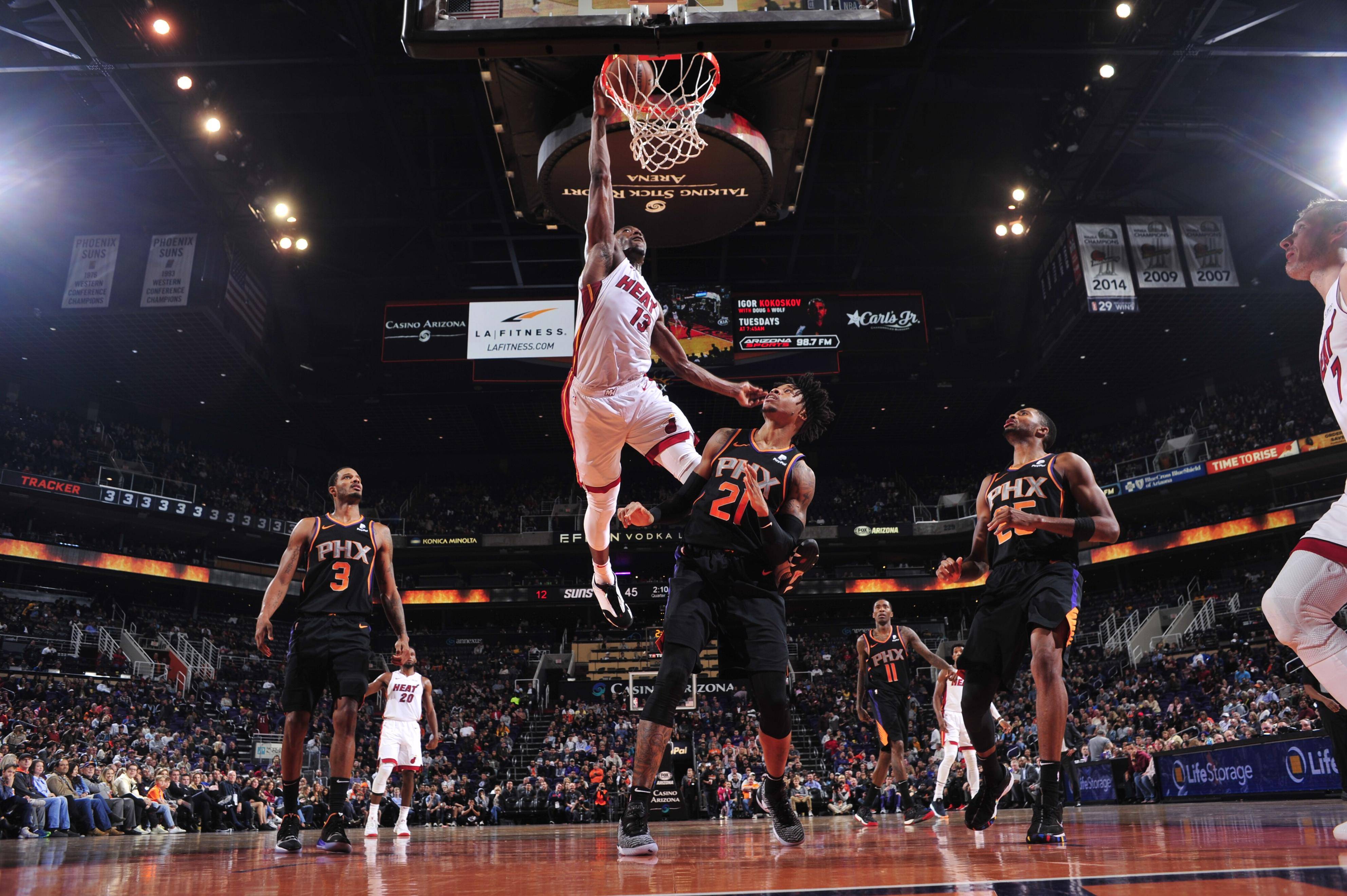 勇士逆转热火,费沃斯统治全场的简单介绍 勇士逆转热火,费沃斯统治全场的简单介绍