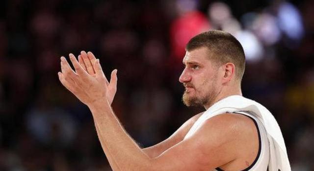 关于独行侠翻盘塞尔维亚男篮，约基奇高光表现的信息