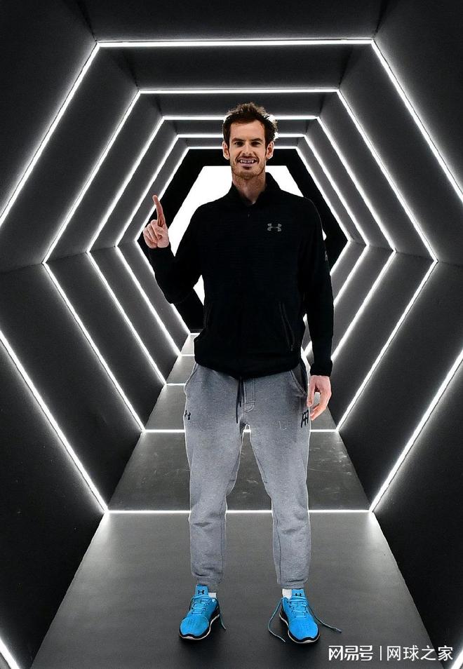 关于世界网球队鏖战意大利网球队，穆雷送出助攻的信息