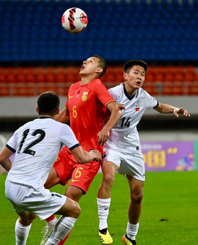 包含本土球员崭露头角，成为团队支柱的词条