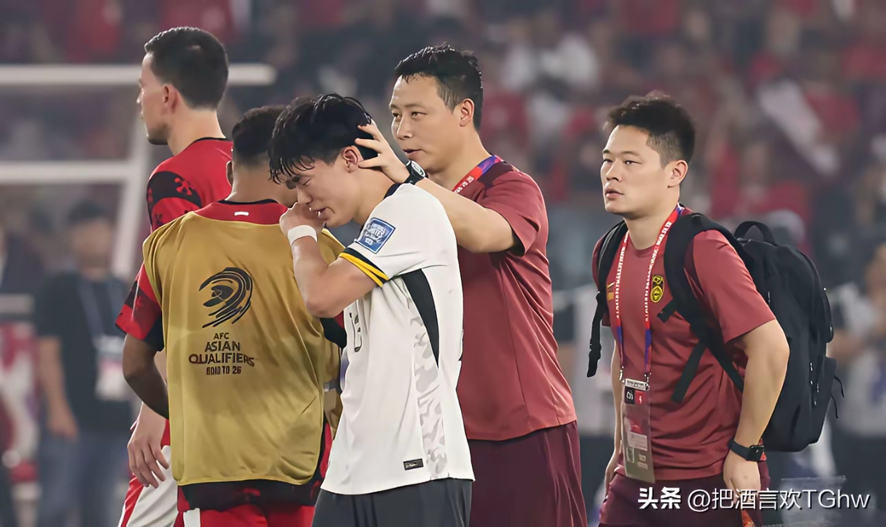 关于队内球员矛盾引发队内不和事件的信息