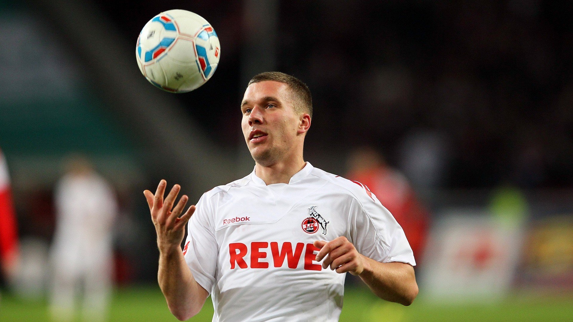 罗德里戈的魔法与乌克兰的绝杀，一场比赛，两种主宰